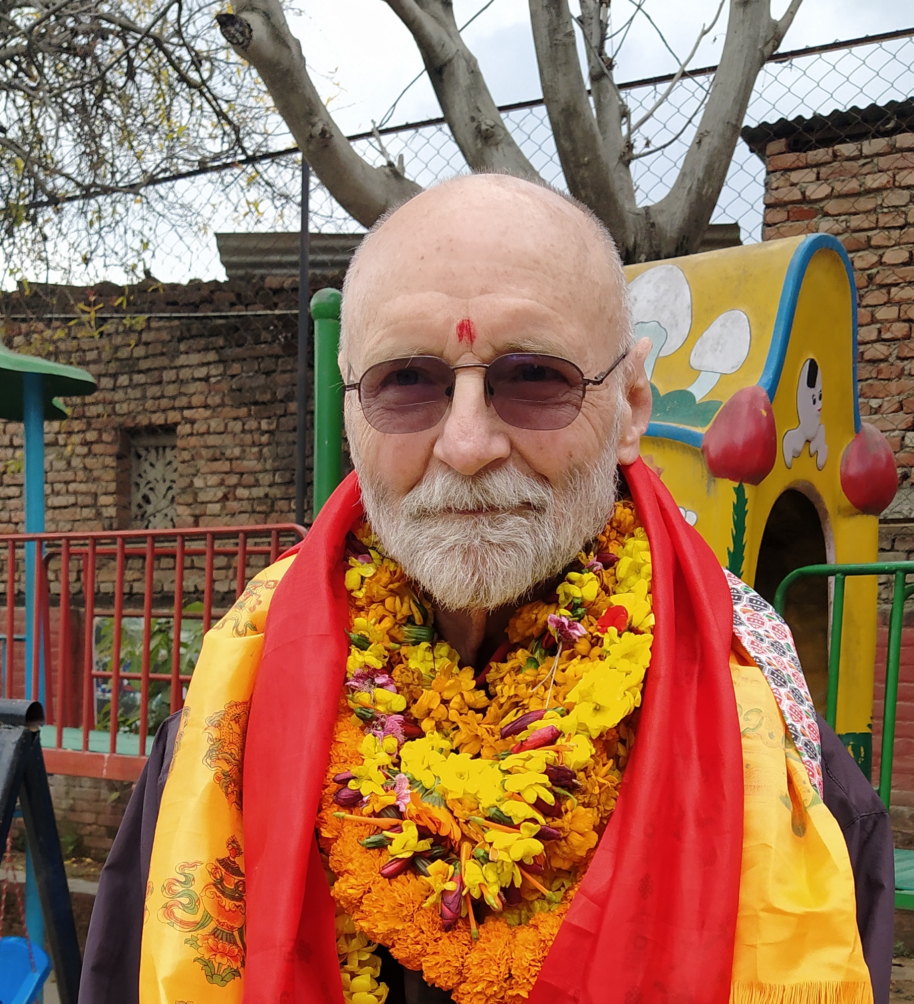 Randy, From USA living in Japan.